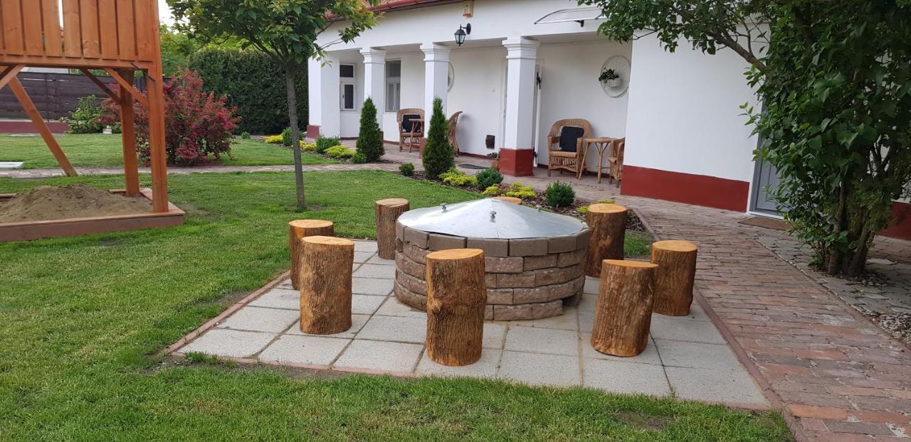 Harmonia Paraszthaz Es Apartman Poroszló Exteriér fotografie